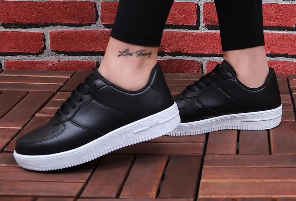 Lace-Up Sneaker Shoes-white and black