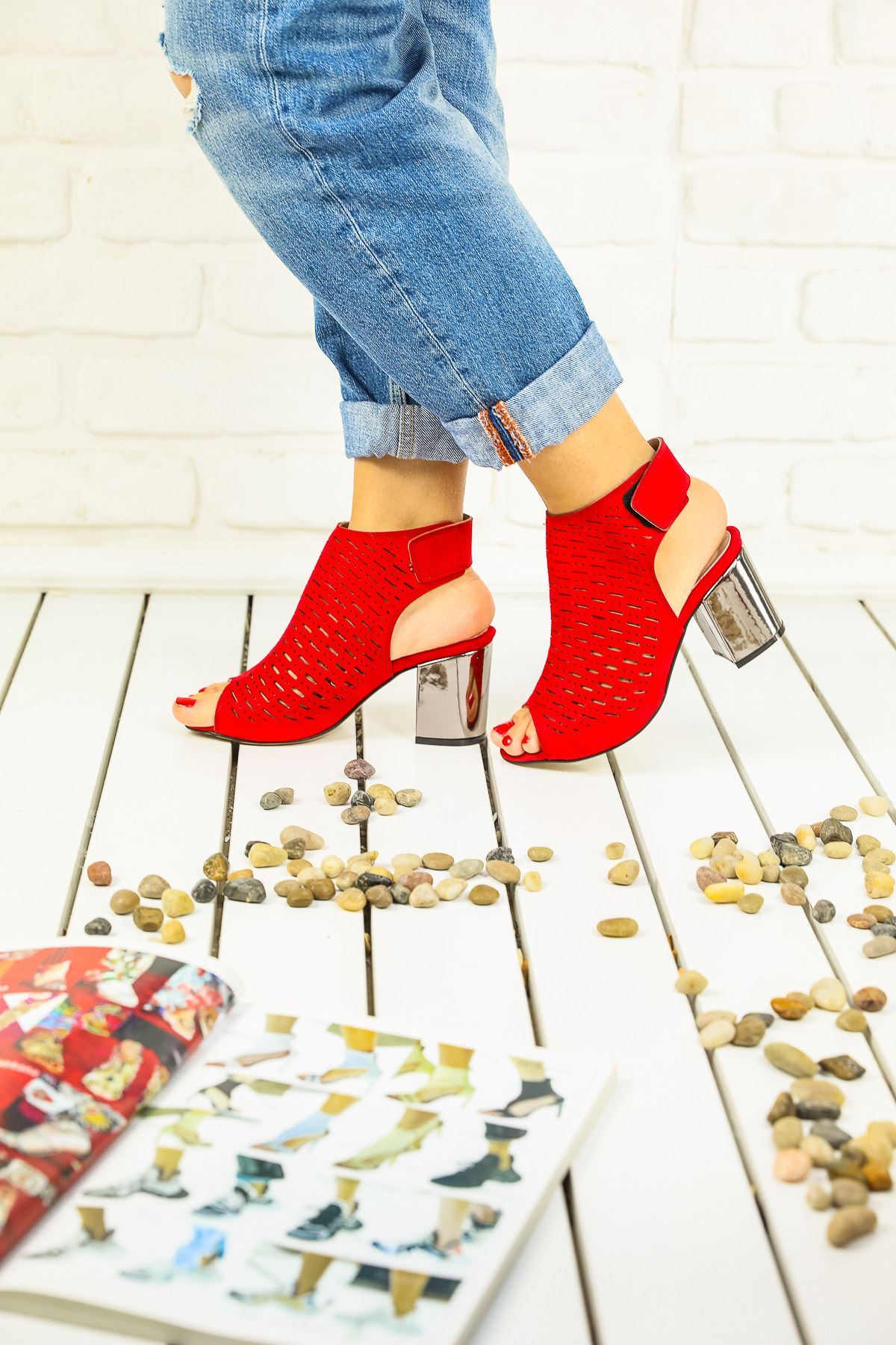 Allarie red Shoes with heel