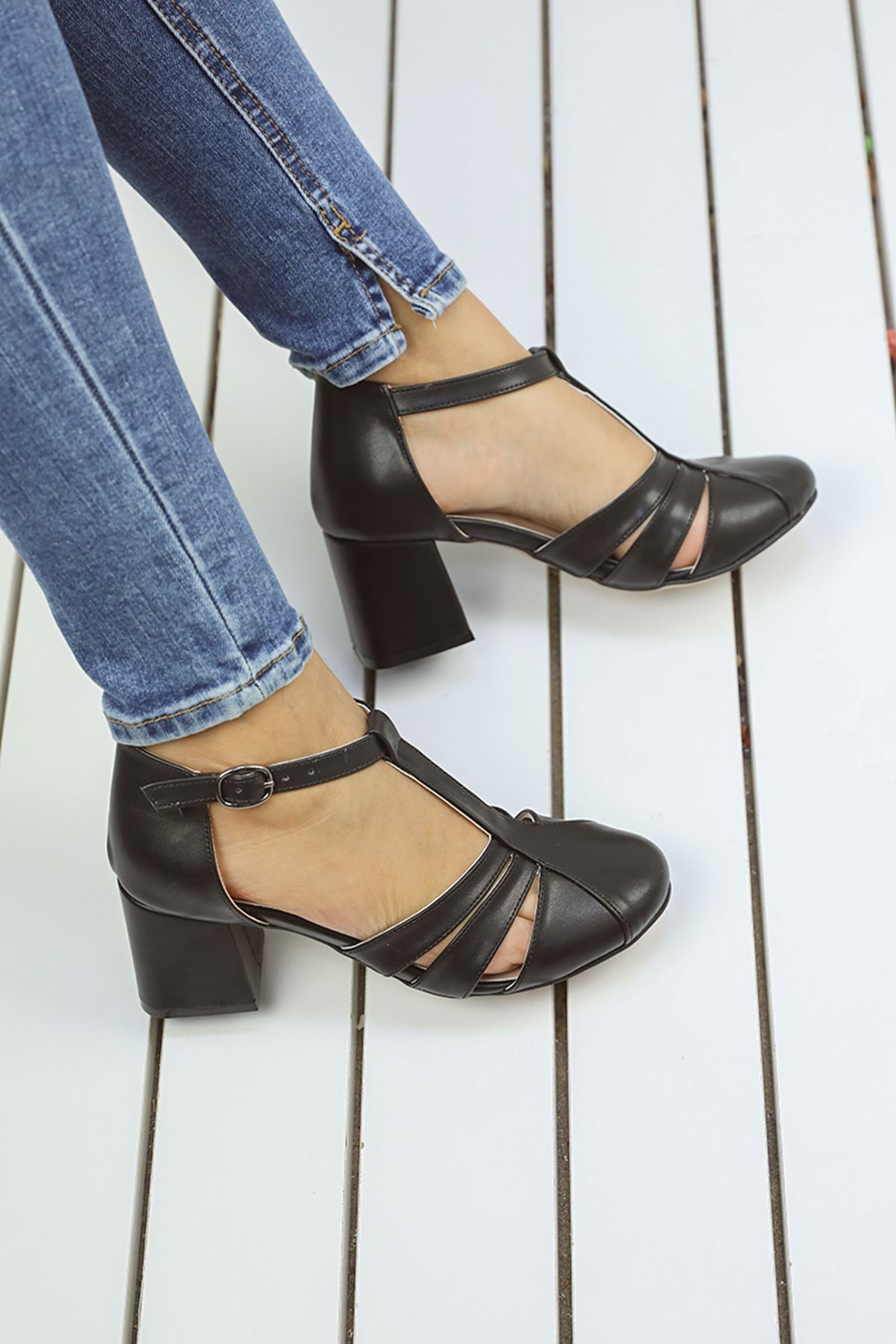 Angelit black shoes with heels