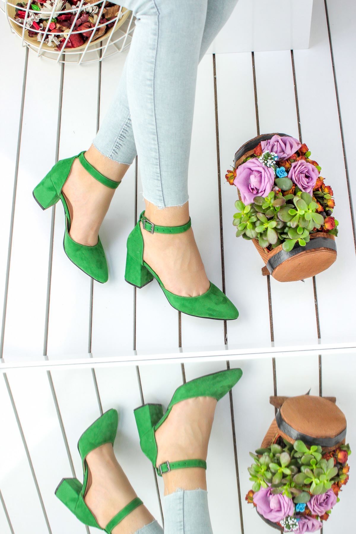 Beste Green casual shoes with heels