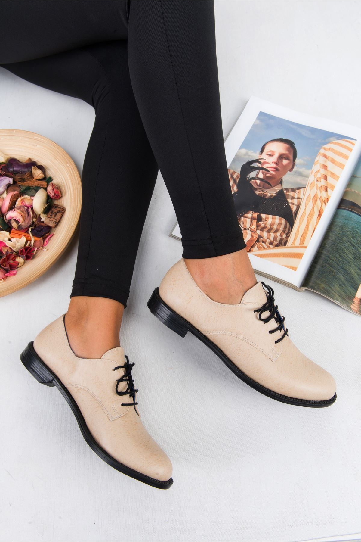 Flat shoes Benito cream