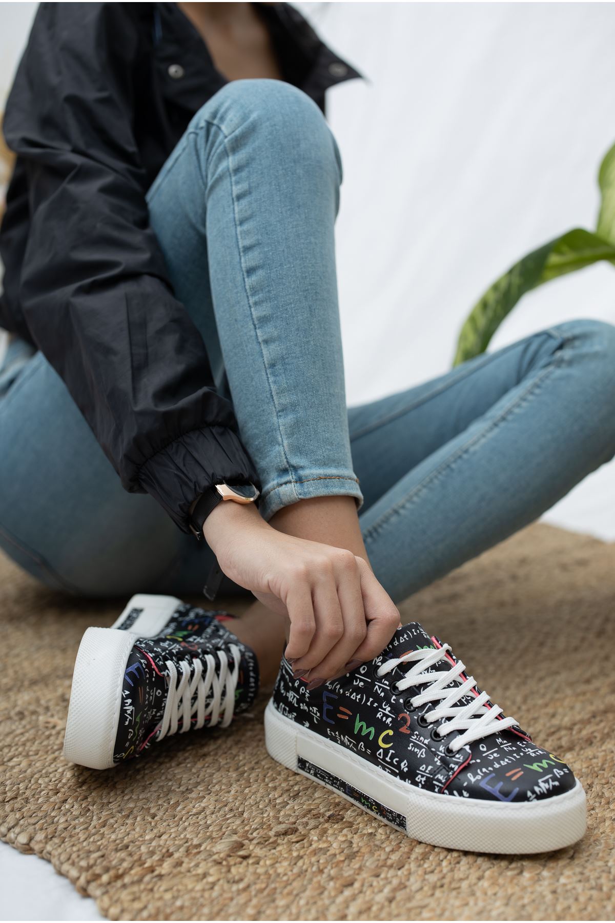 Sport Shoes Black Formula Pattern