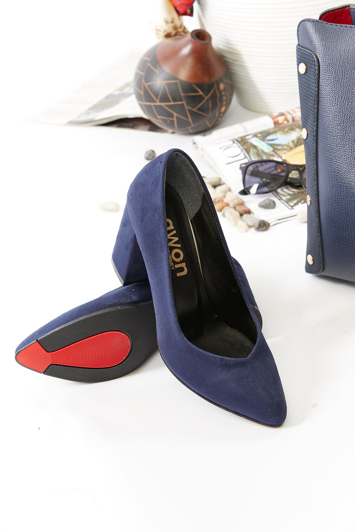 Shoes Hilary with Suede blue dark & Heeled