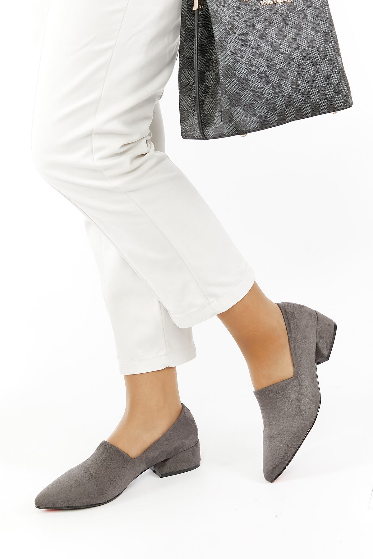 Shoes Busy gray Suede Heels
