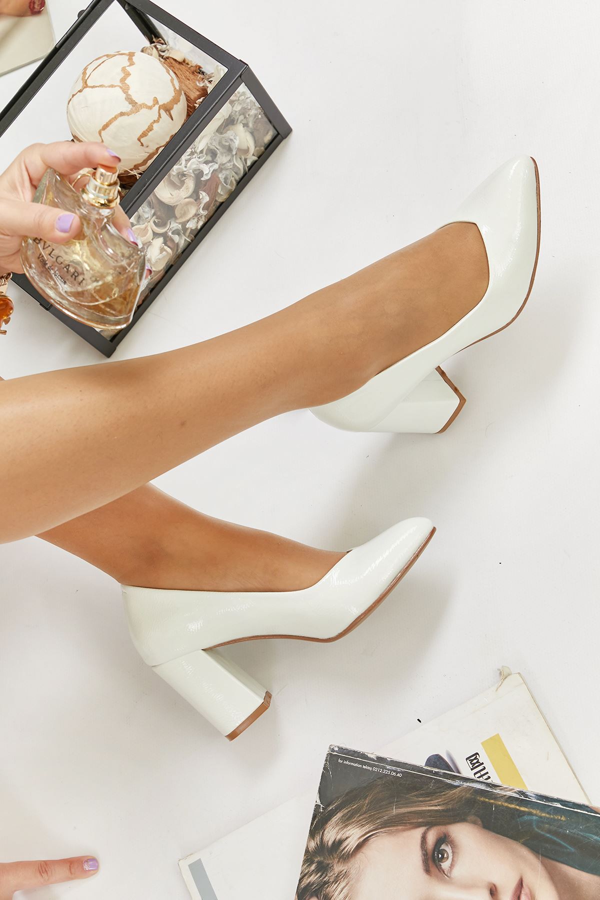 Shoes Hilary  with White Wrinkled Patent Leather & Heel